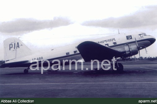 Douglas C-47-DL Skytrain