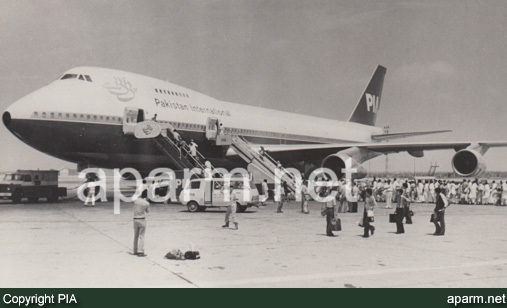 Boeing 747-282B