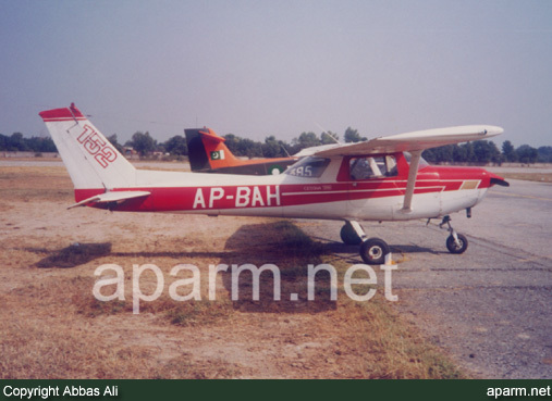 Cessna N152 II
