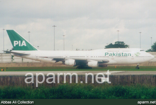Boeing 747-367